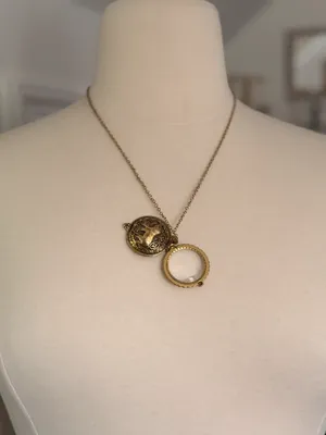 Gold Tone Elephant Magnifying Glass Necklace