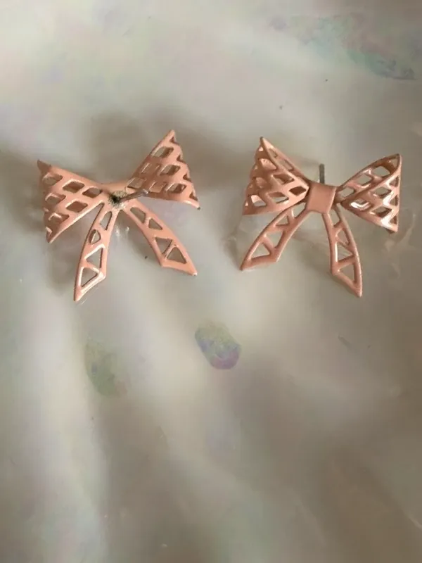 Peach Lattice Bow Earrings