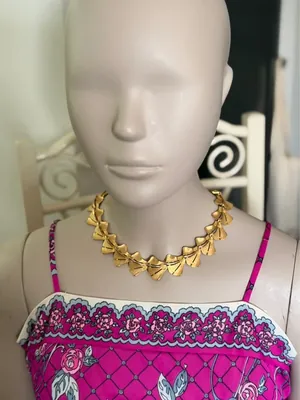 Vintage Gold Puccini Leaf Necklace