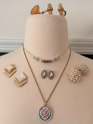 Mixed Jewelry Lot Vintage Avon